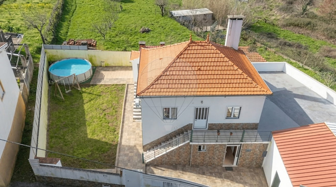 Moradia - Vila Nova, Miranda do Corvo, Coimbra