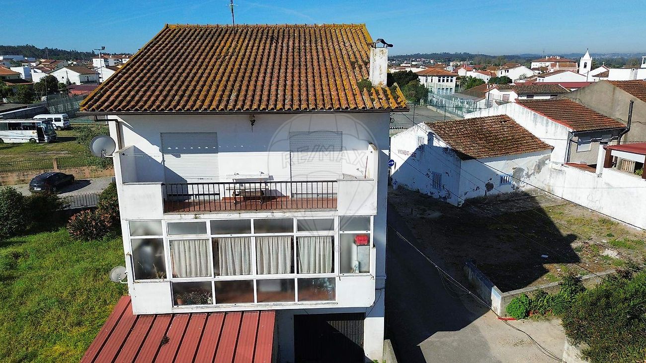 Apartamento T1 à venda em Soure