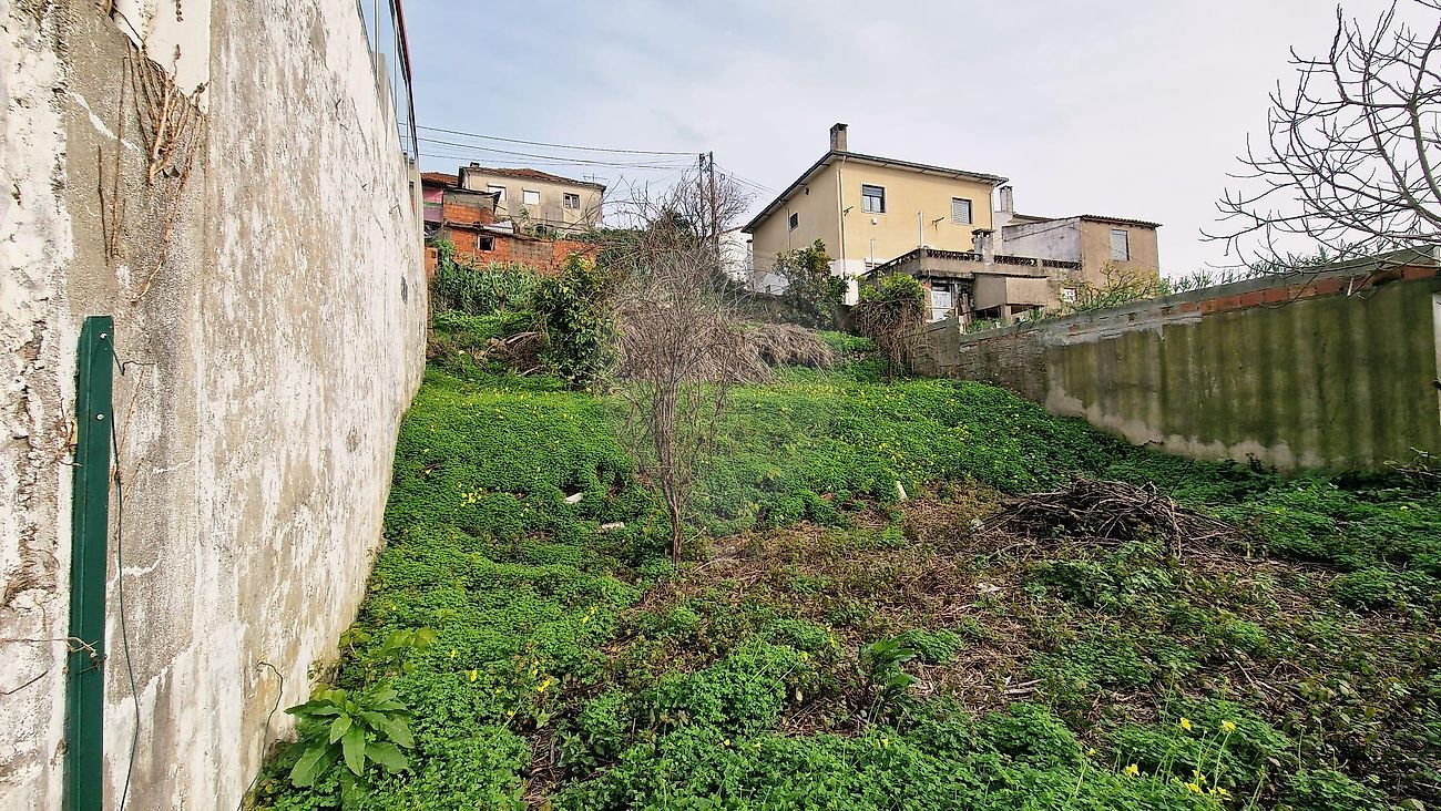 Terreno à venda em Coimbra