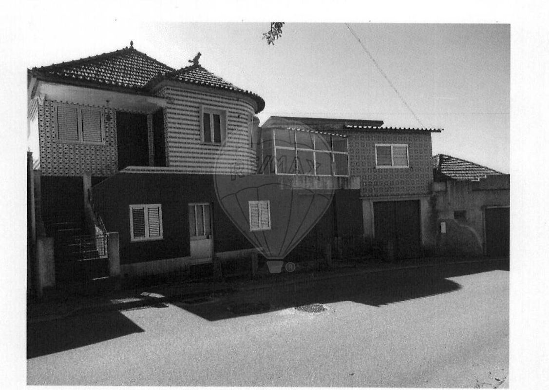 Moradia - Bustos, Troviscal e Mamarrosa, Oliveira do Bairro, Aveiro