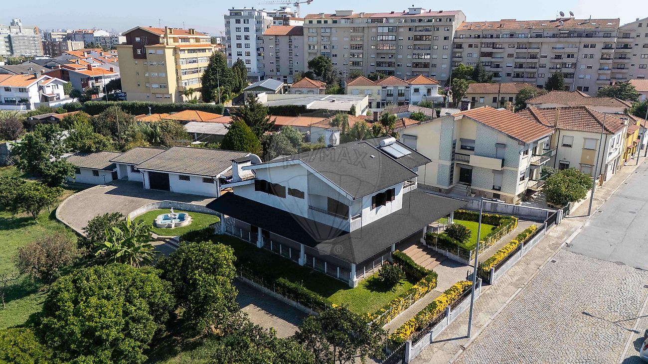 Apartamento T4 à venda em Vila Nova de Gaia