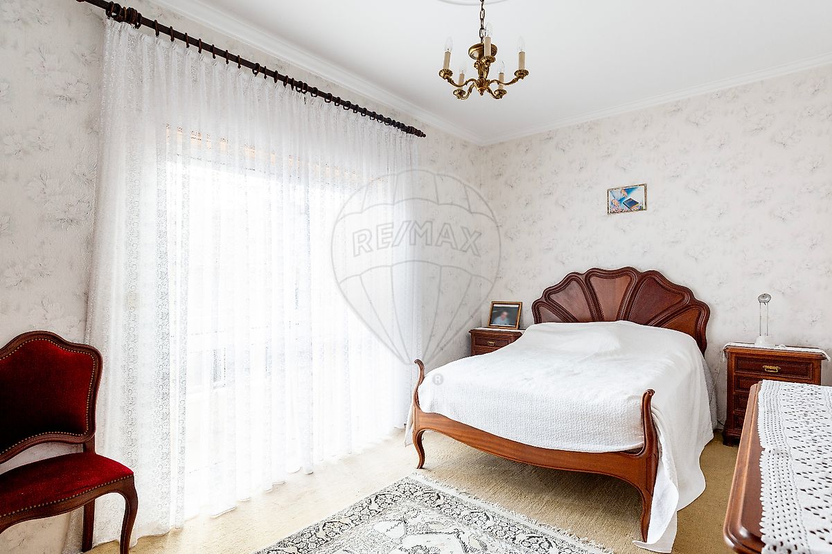 listing 125731060-57 picture-0