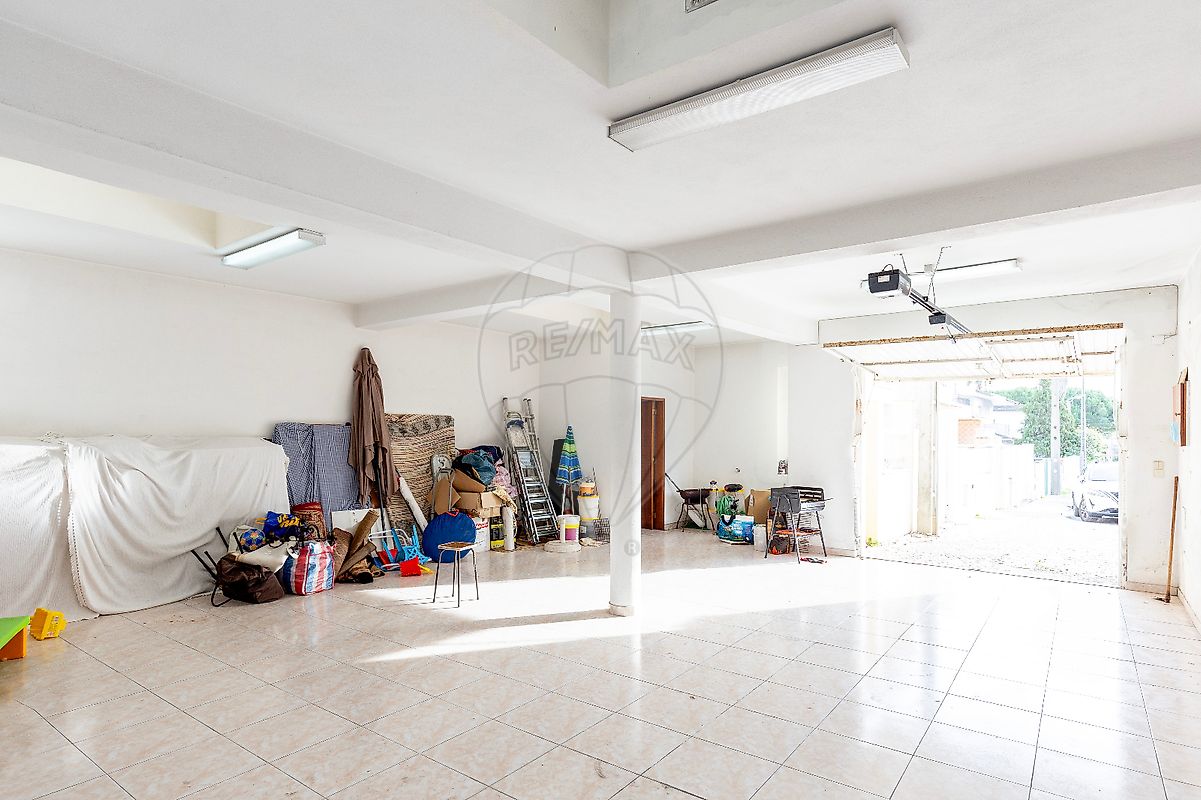 listing 125731060-57 picture-0