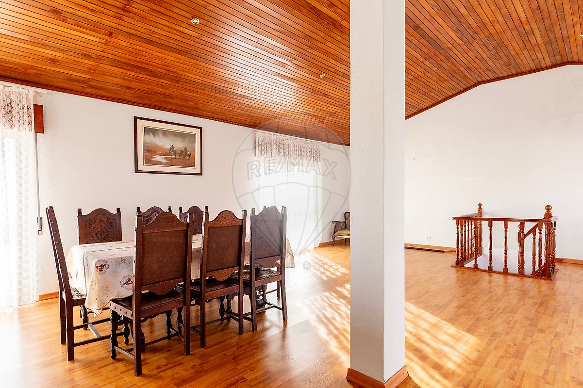 listing 125731060-57 picture-0