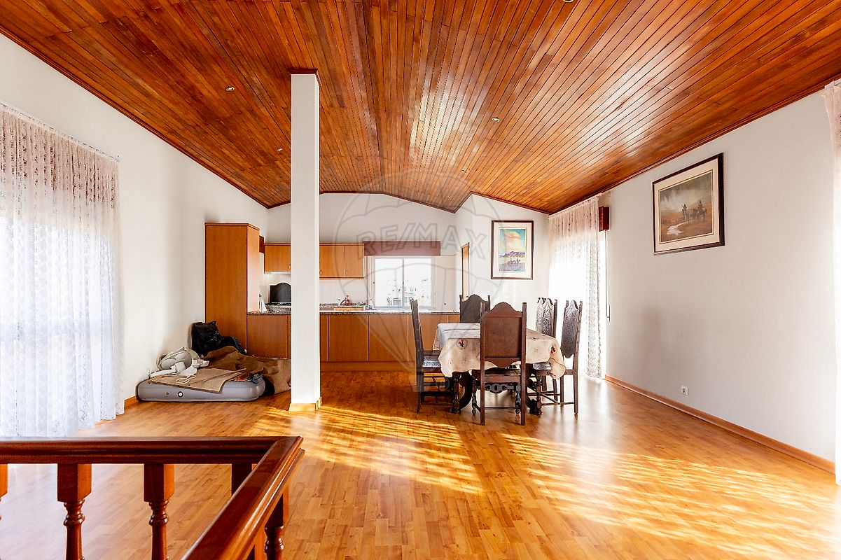 listing 125731060-57 picture-0