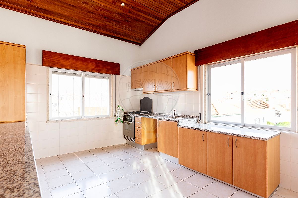 listing 125731060-57 picture-0