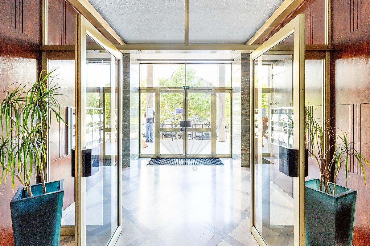 Apartamento T6 à venda em Lisboa