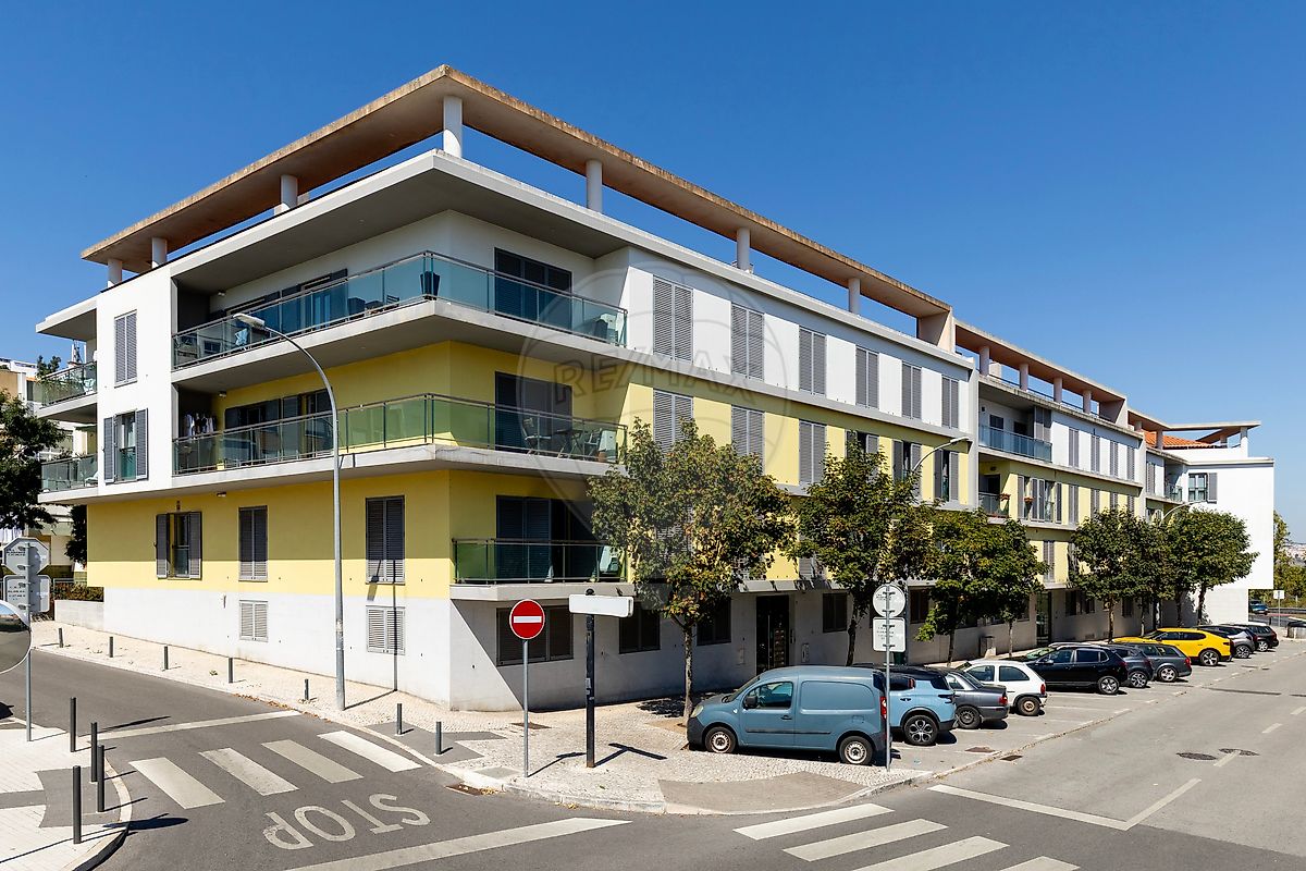 Apartamento T3 à venda em Amadora