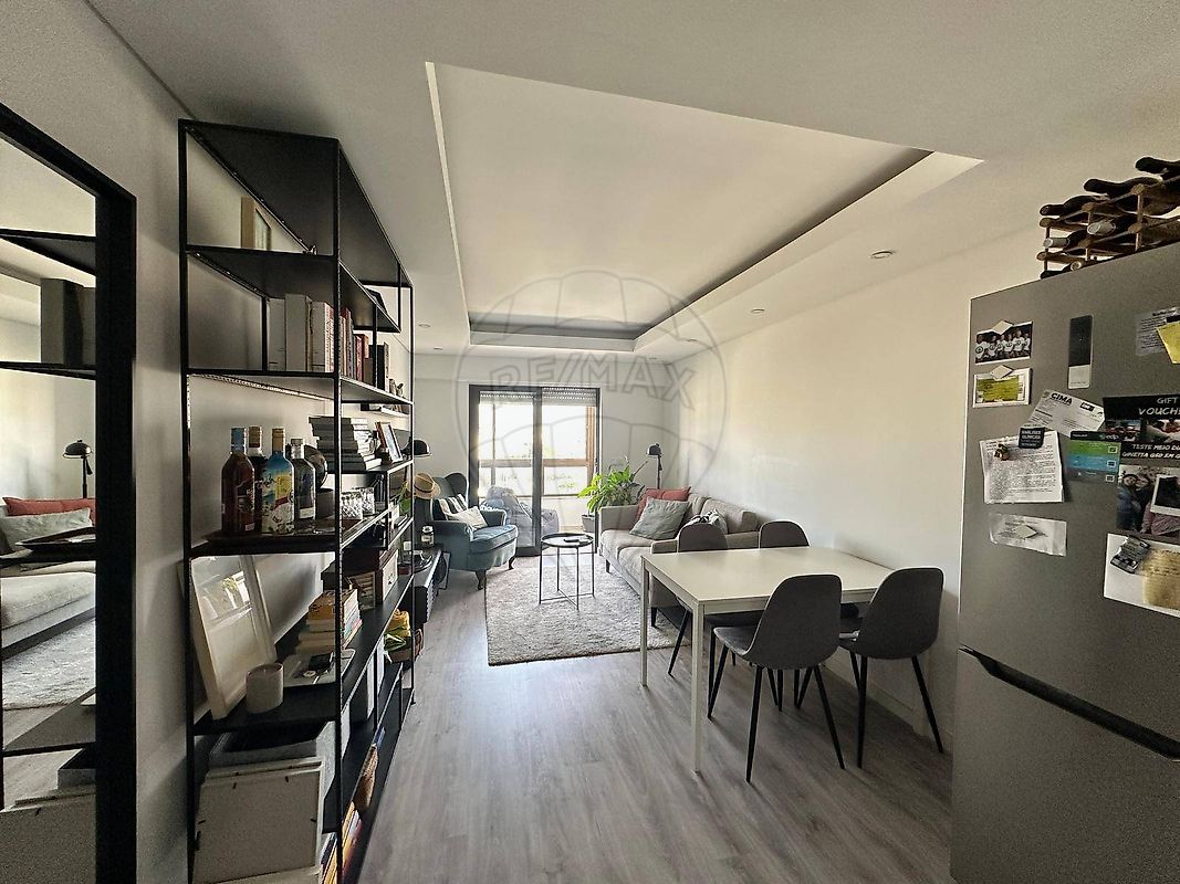 Apartamento T1 à venda em Almada