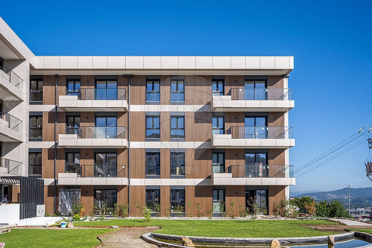 Apartamento T3 à venda em Fafe, €407.950