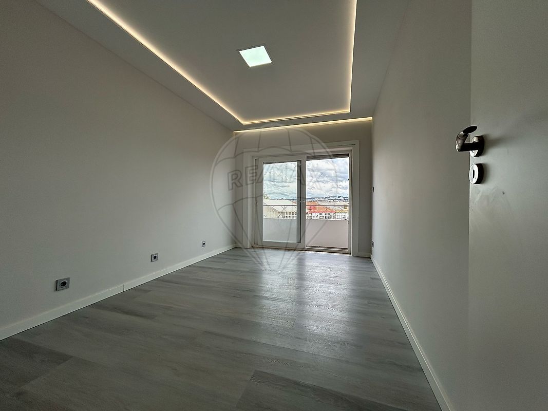 listing 125791029-104 picture-0