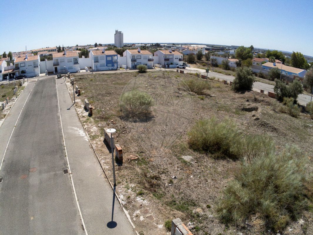 listing 125801030-84 picture-0