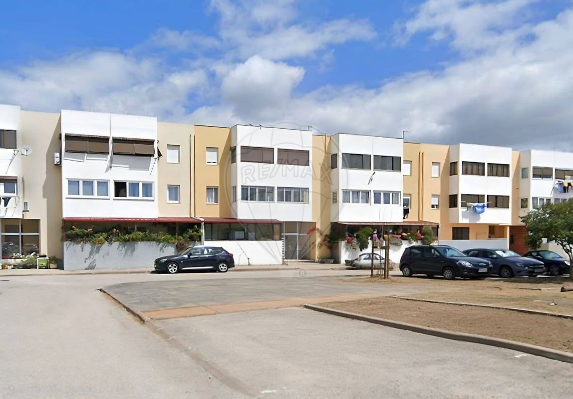 Apartamento T4 para arrendar em Santiago do Cacém