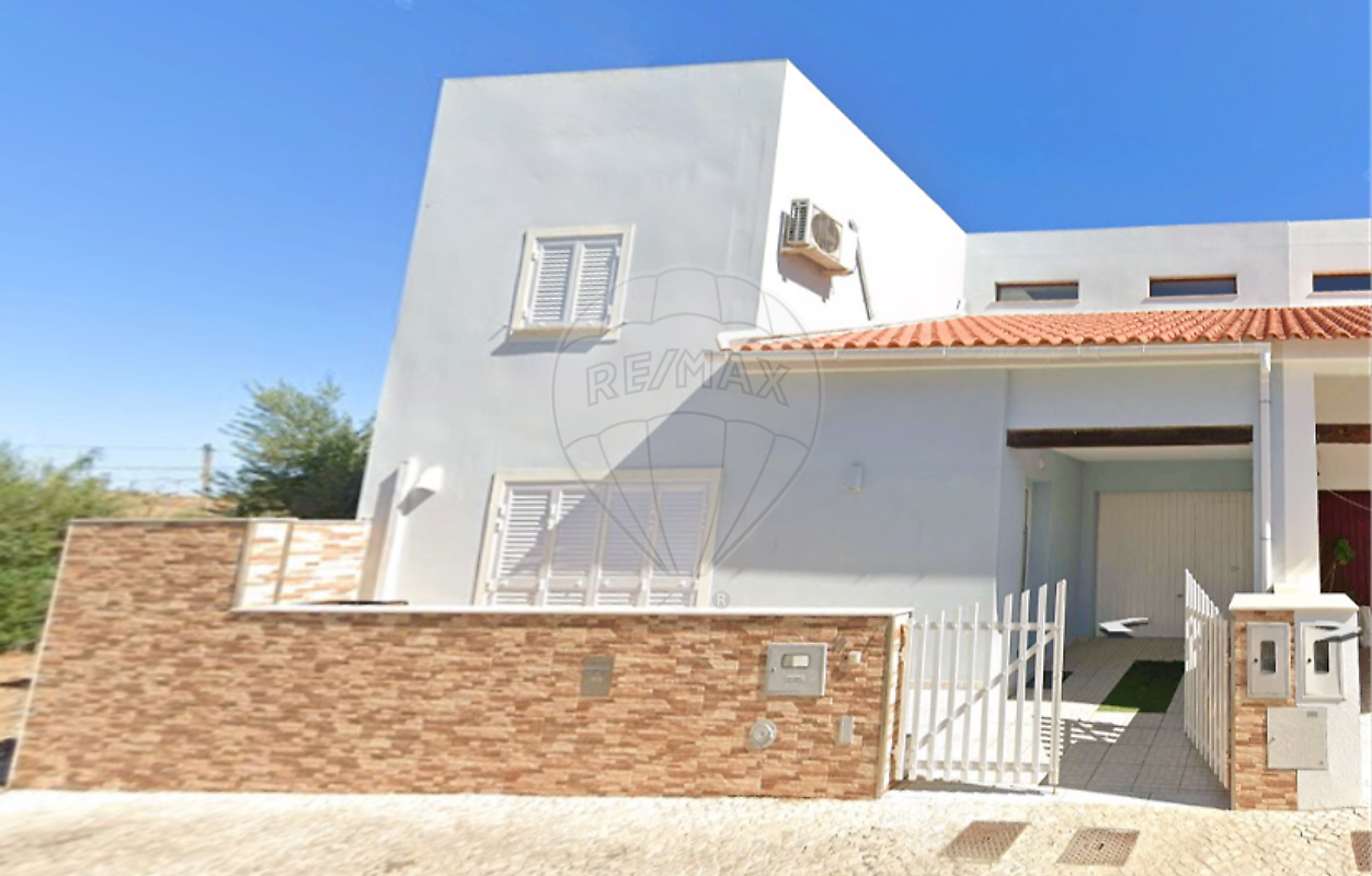 Moradia T4 à venda em Reguengos de Monsaraz
