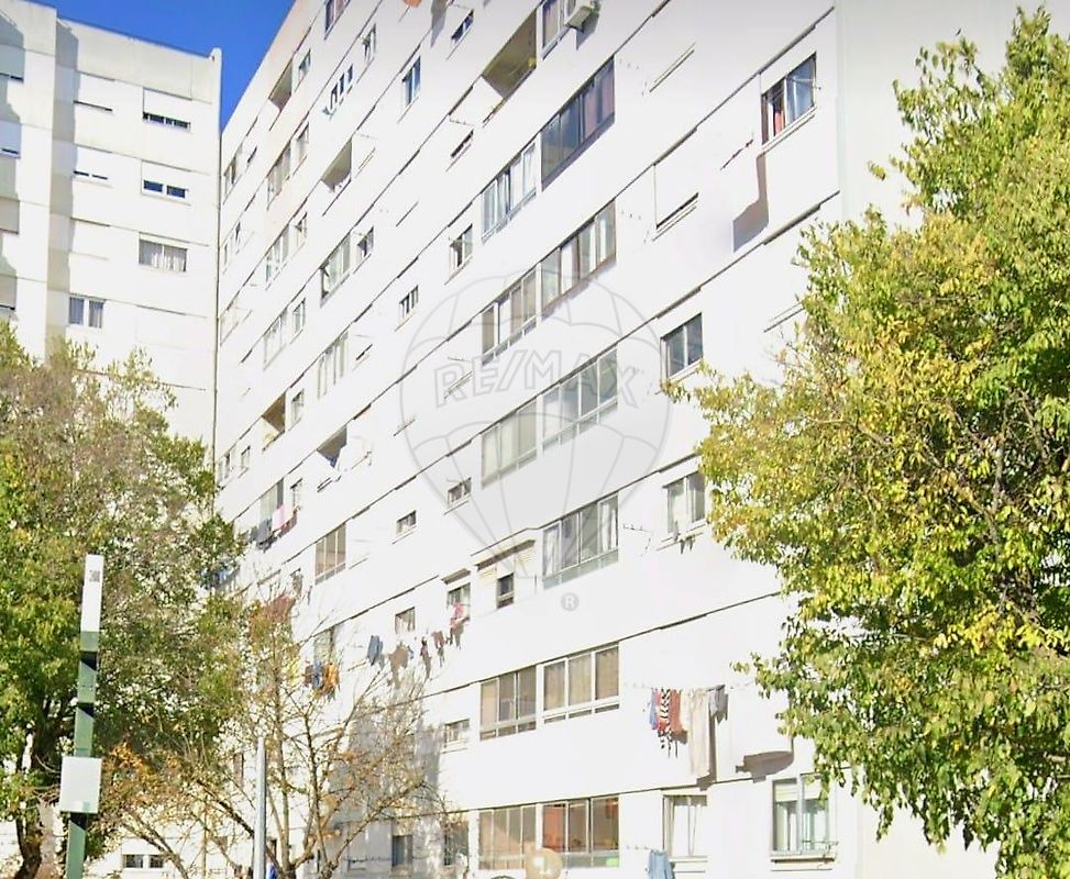 Apartamento T2 à venda em Loures