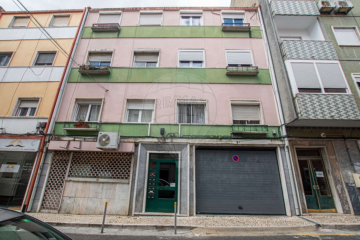 Apartamento T2 à venda em Loures