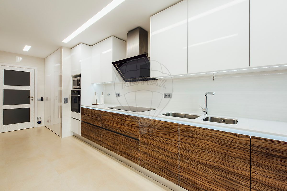 Apartamento T4 à venda em Alcobaça