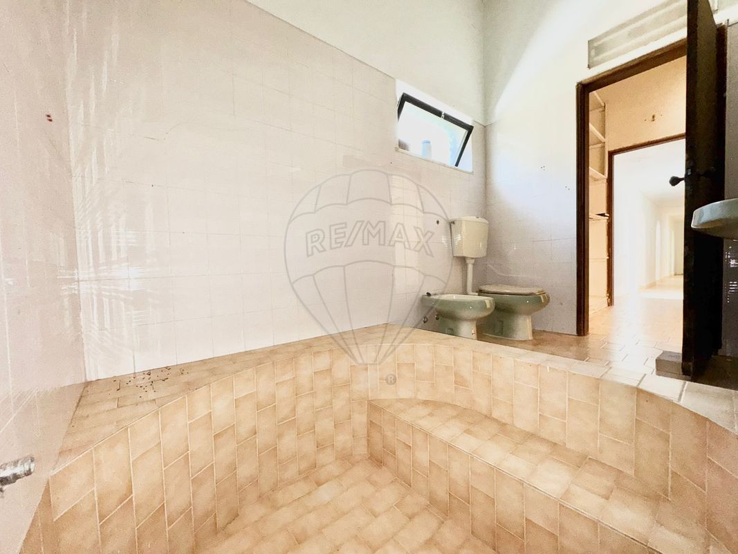 listing 125831079-14 picture-0
