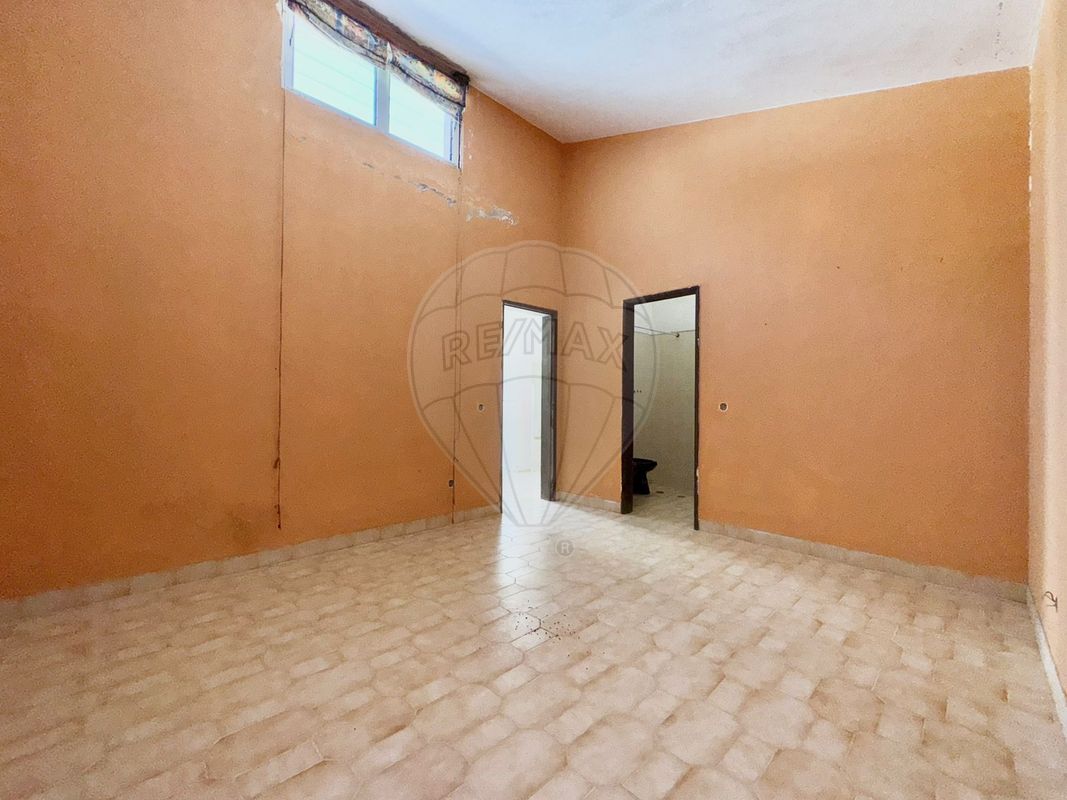 listing 125831079-14 picture-0