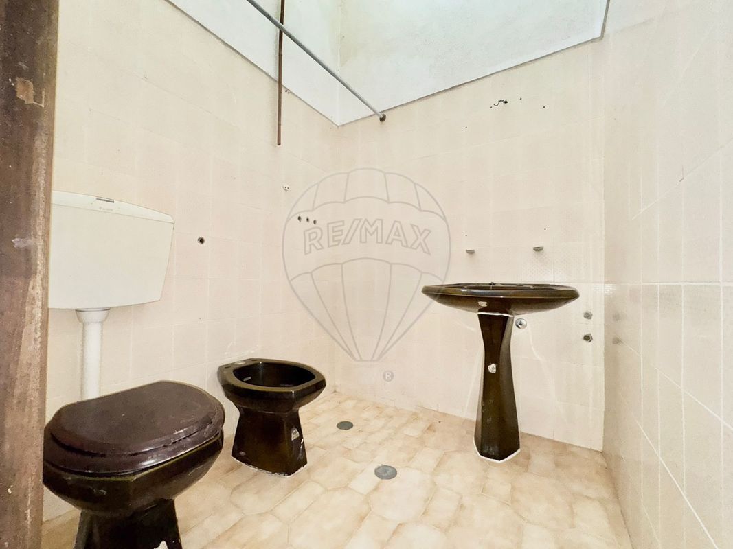 listing 125831079-14 picture-0