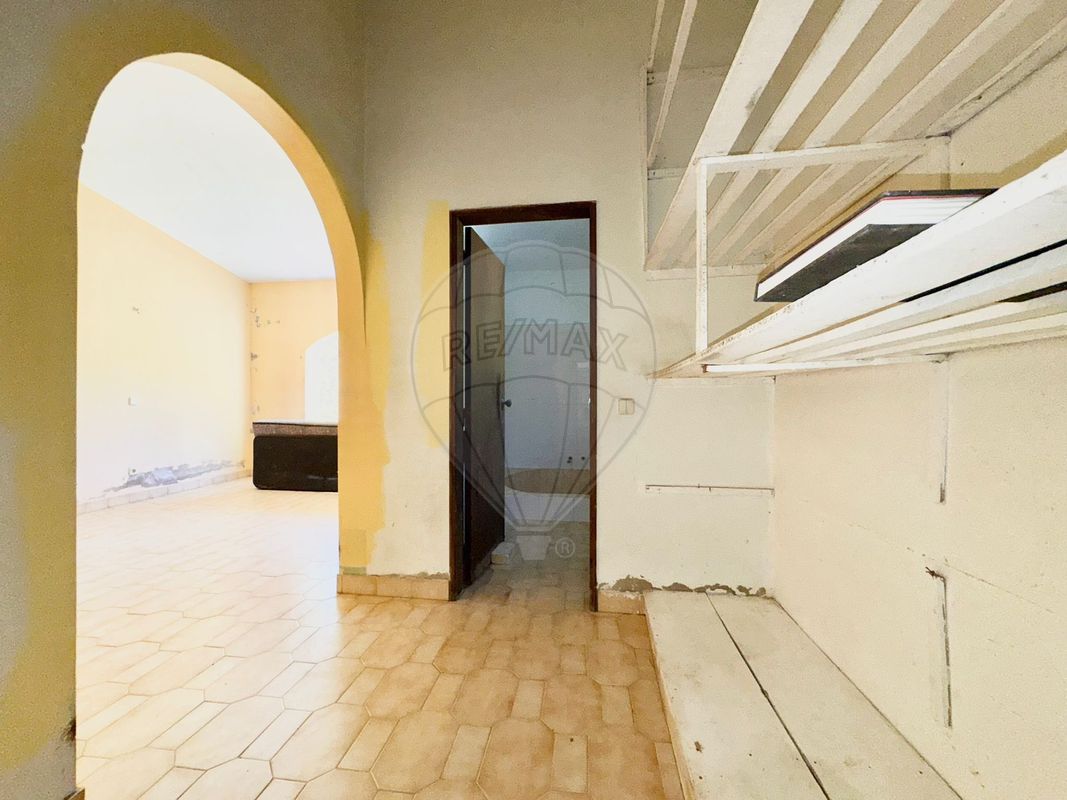 listing 125831079-14 picture-0