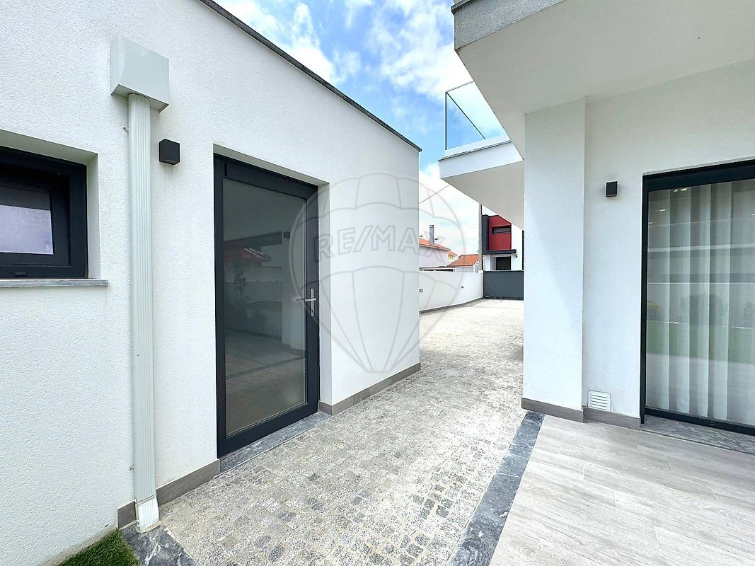 listing 125831050-94 picture-0