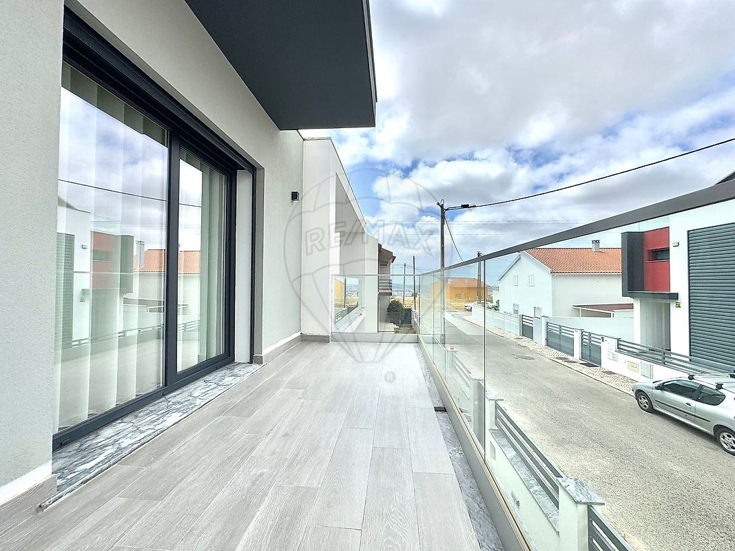 listing 125831050-94 picture-0