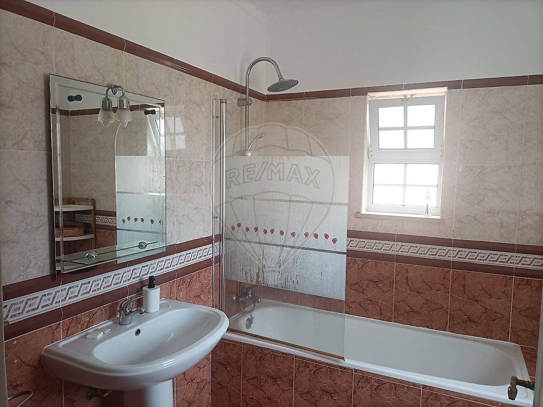 listing 125831095-26 picture-0