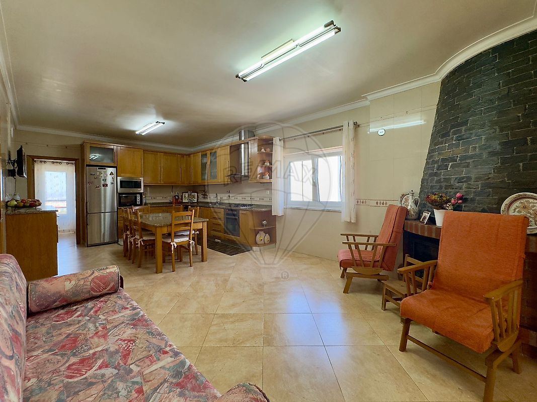 listing 125831050-96 picture-0