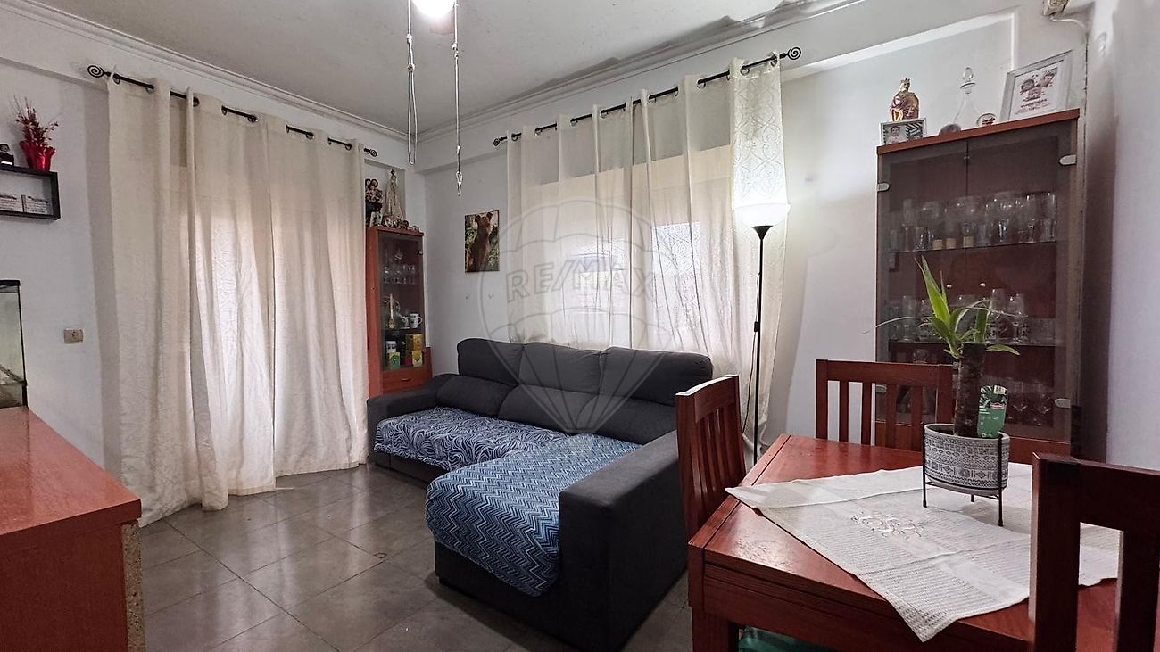 Apartamento T3 à venda em Amadora