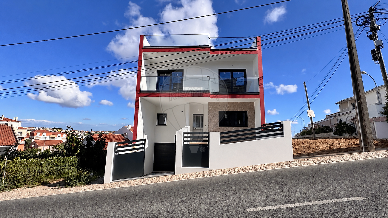 Moradia T4 à venda em Sintra