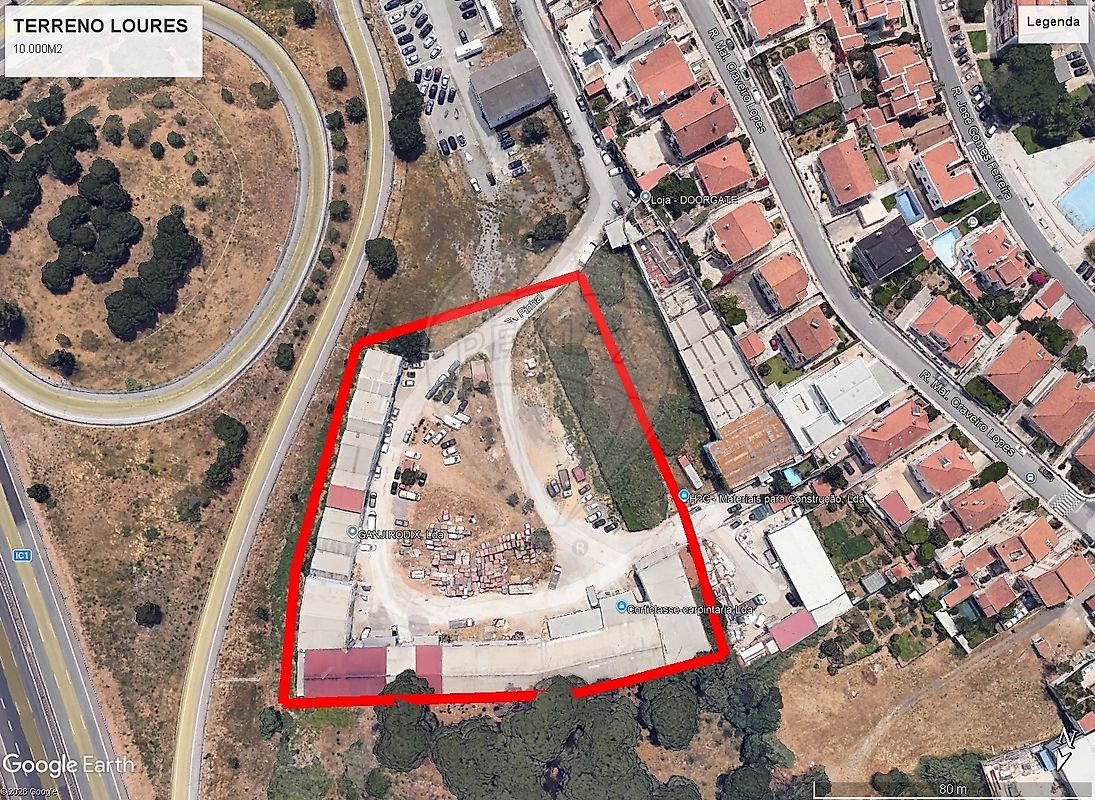 Terreno à venda em Loures