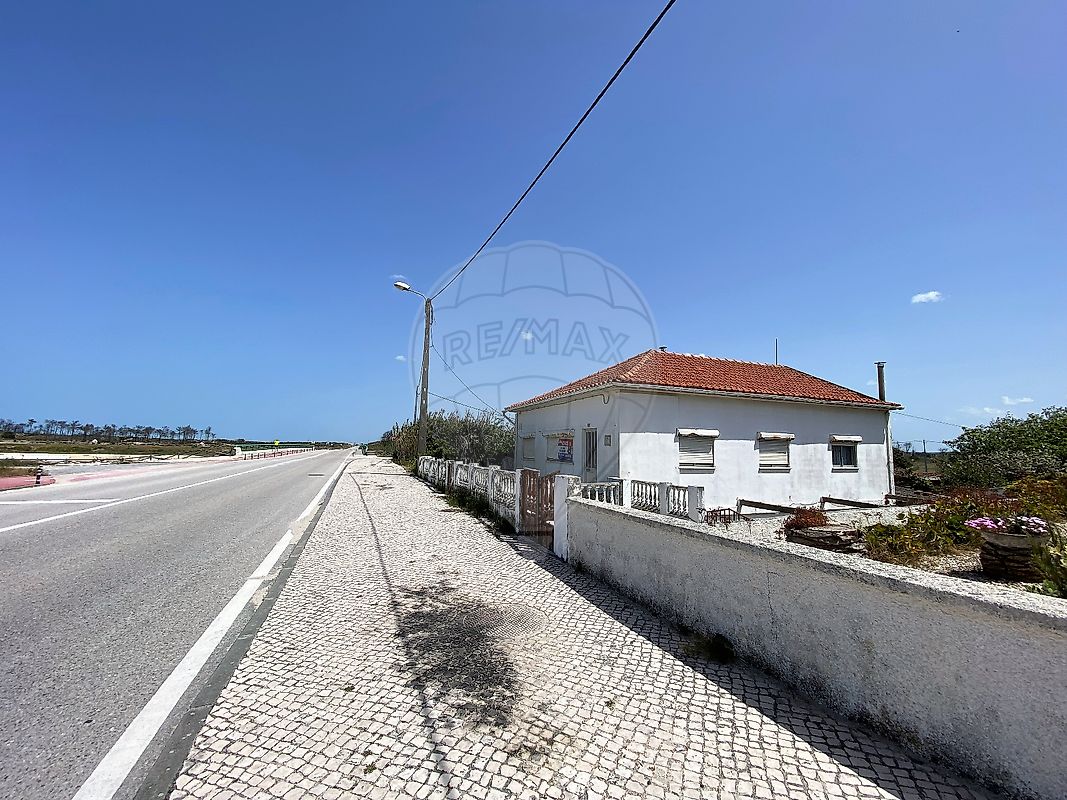 Moradia T8 à venda em Marinha Grande