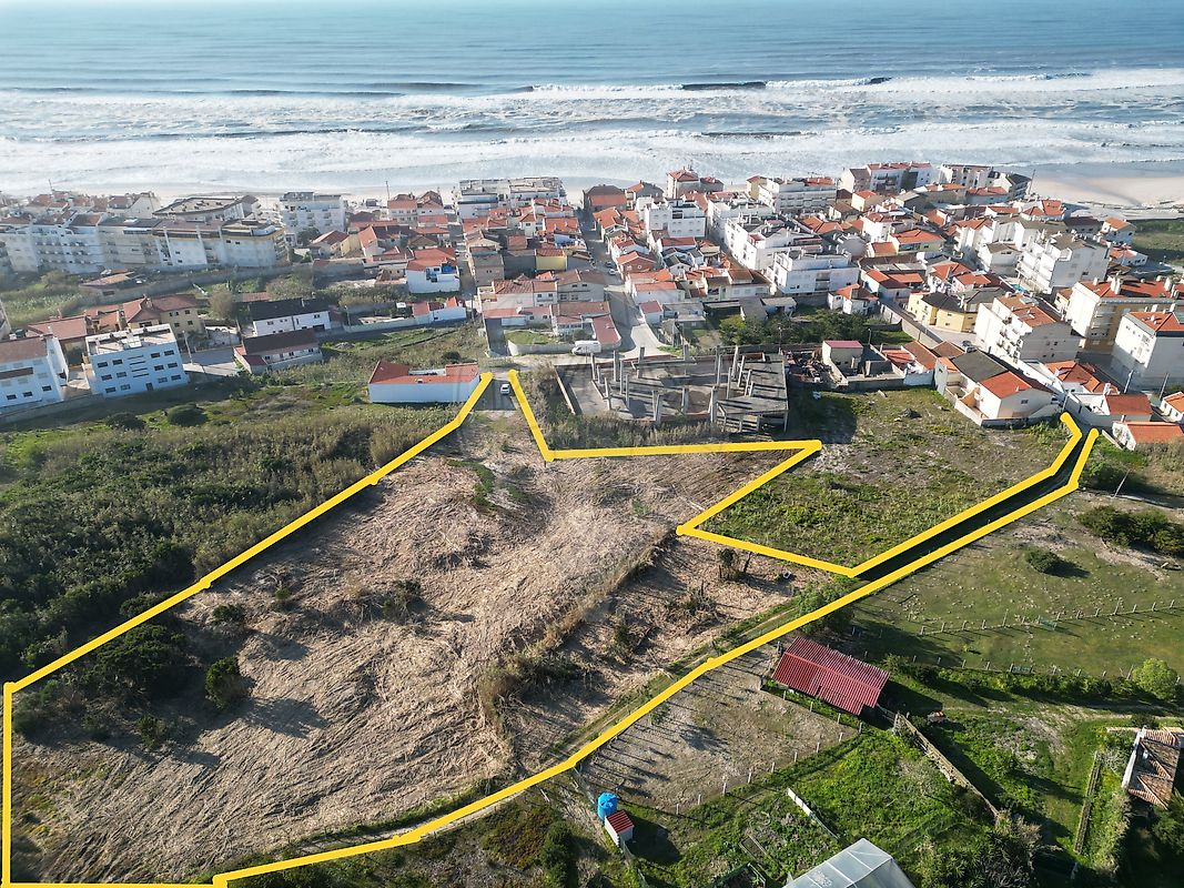 Terreno à venda em Praia do Pedrógăo
