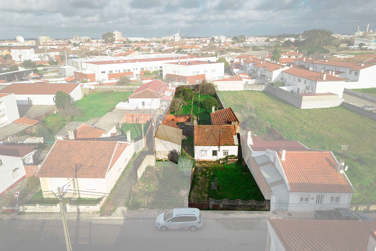 Moradia T4 à venda em Marinha Grande