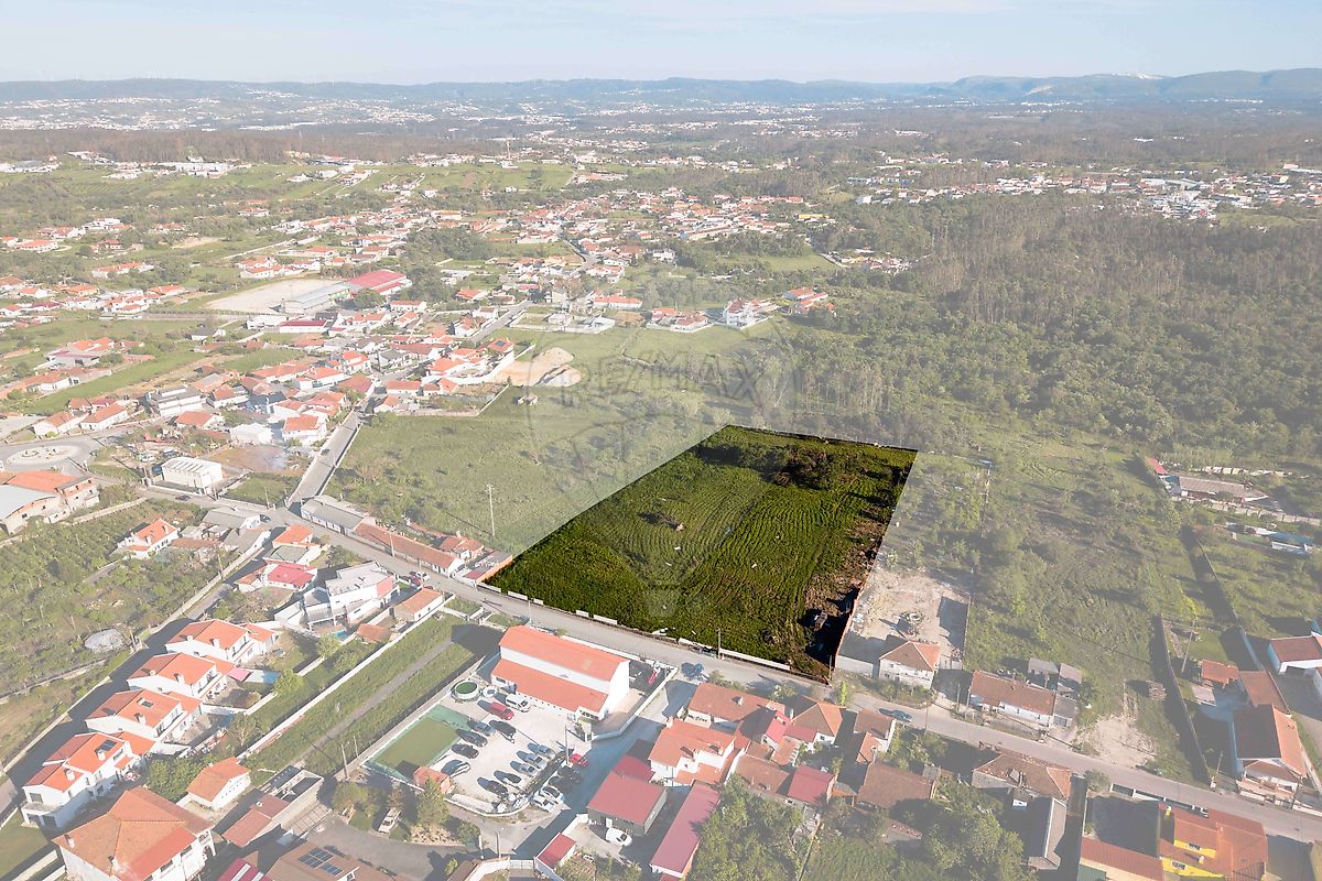 Terreno à venda em Leiria