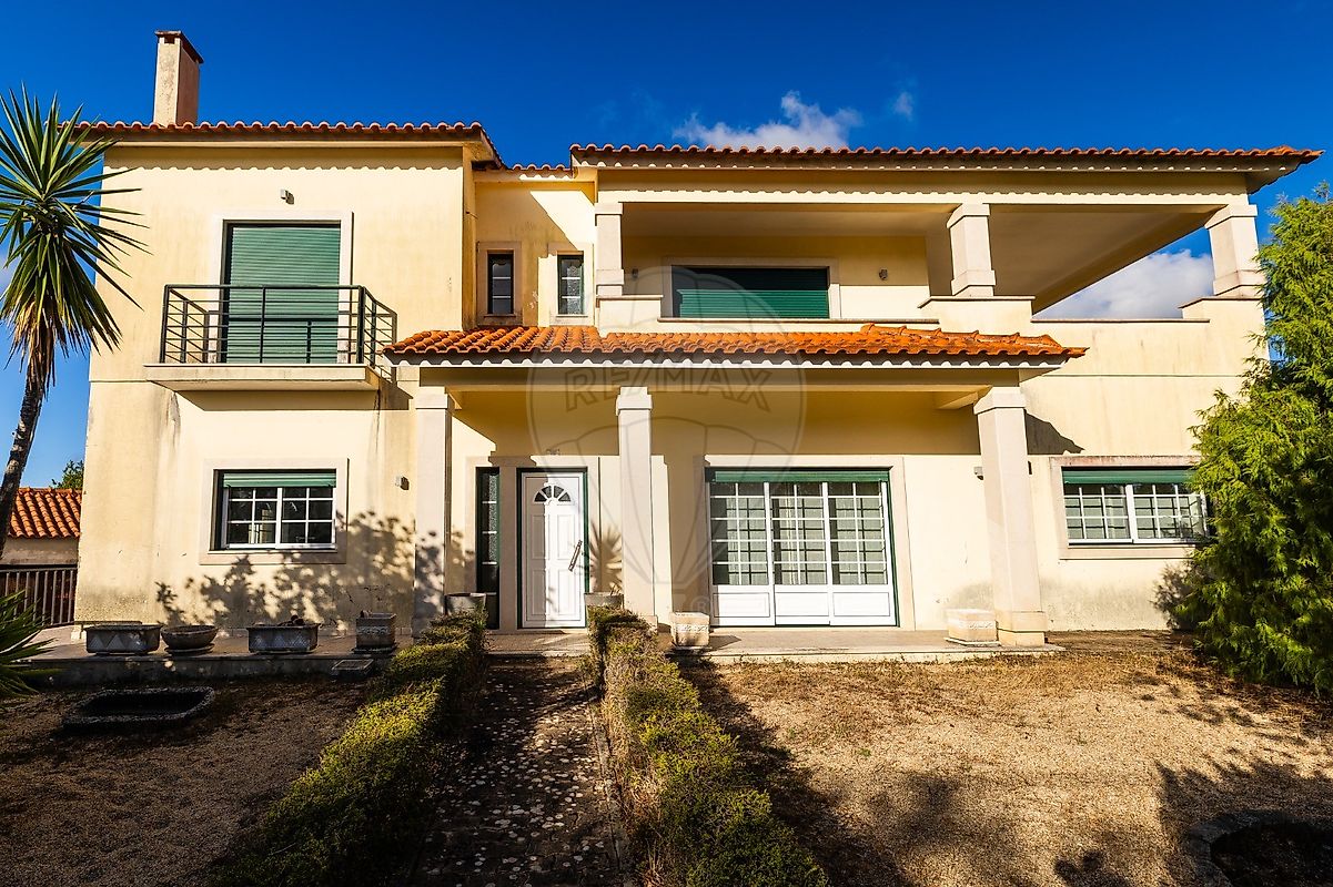 Moradia T3 - Santa Catarina da Serra e Chainça, Leiria, Leiria