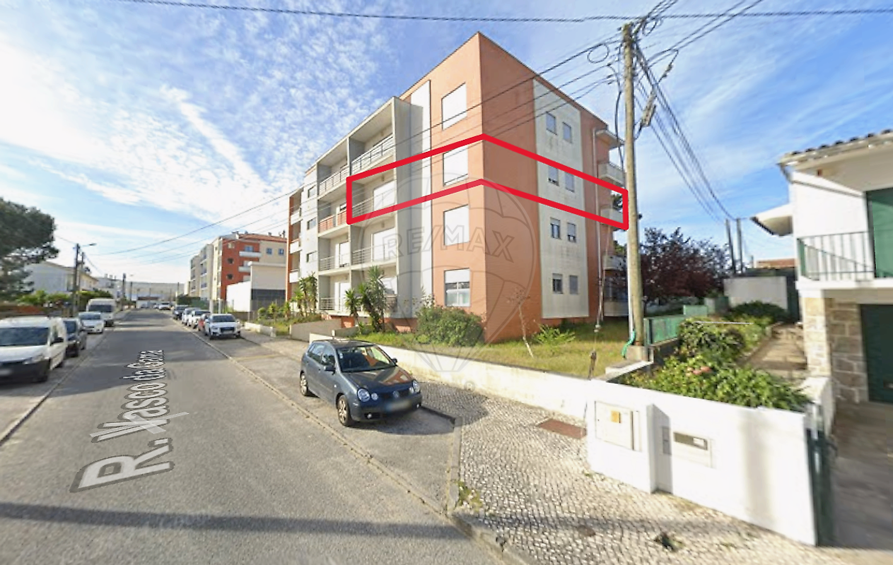 Apartamento T3 em Marinha Grande, €199.000