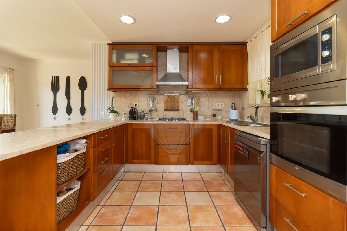 listing 125851028-33 picture-0