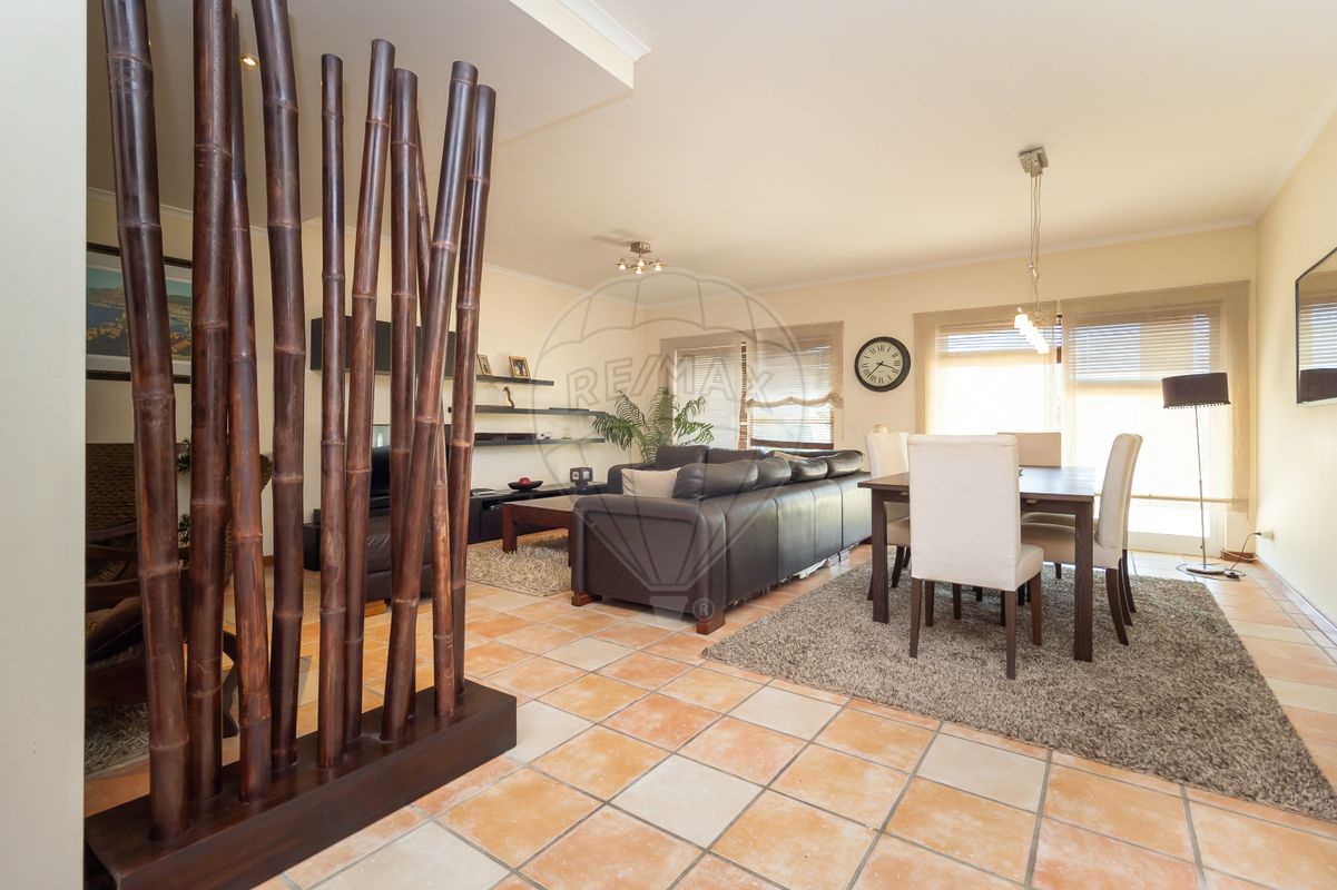 listing 125851028-33 picture-0
