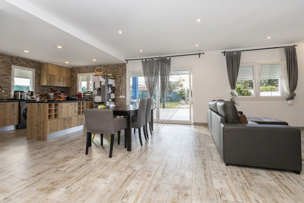 listing 125851030-1 picture-0