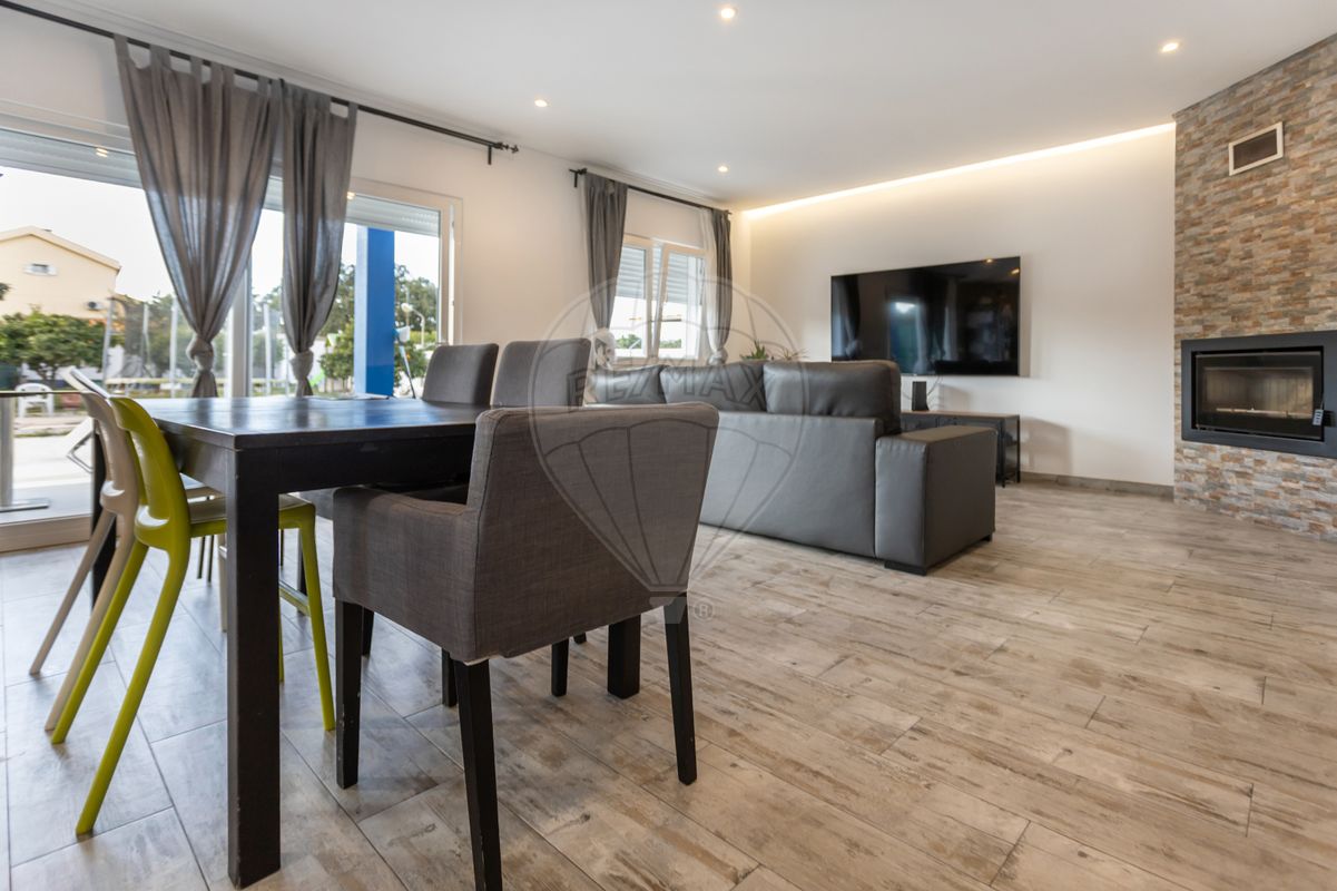 listing 125851030-1 picture-0