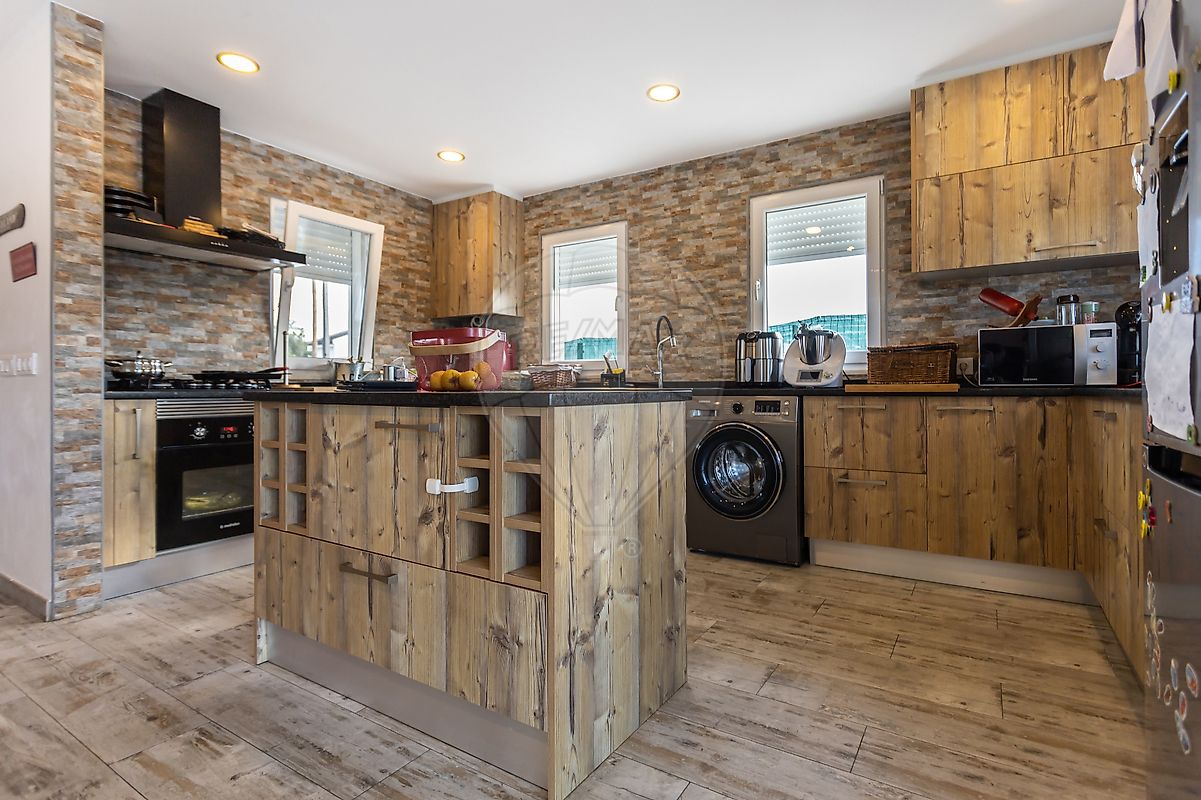 listing 125851030-1 picture-0