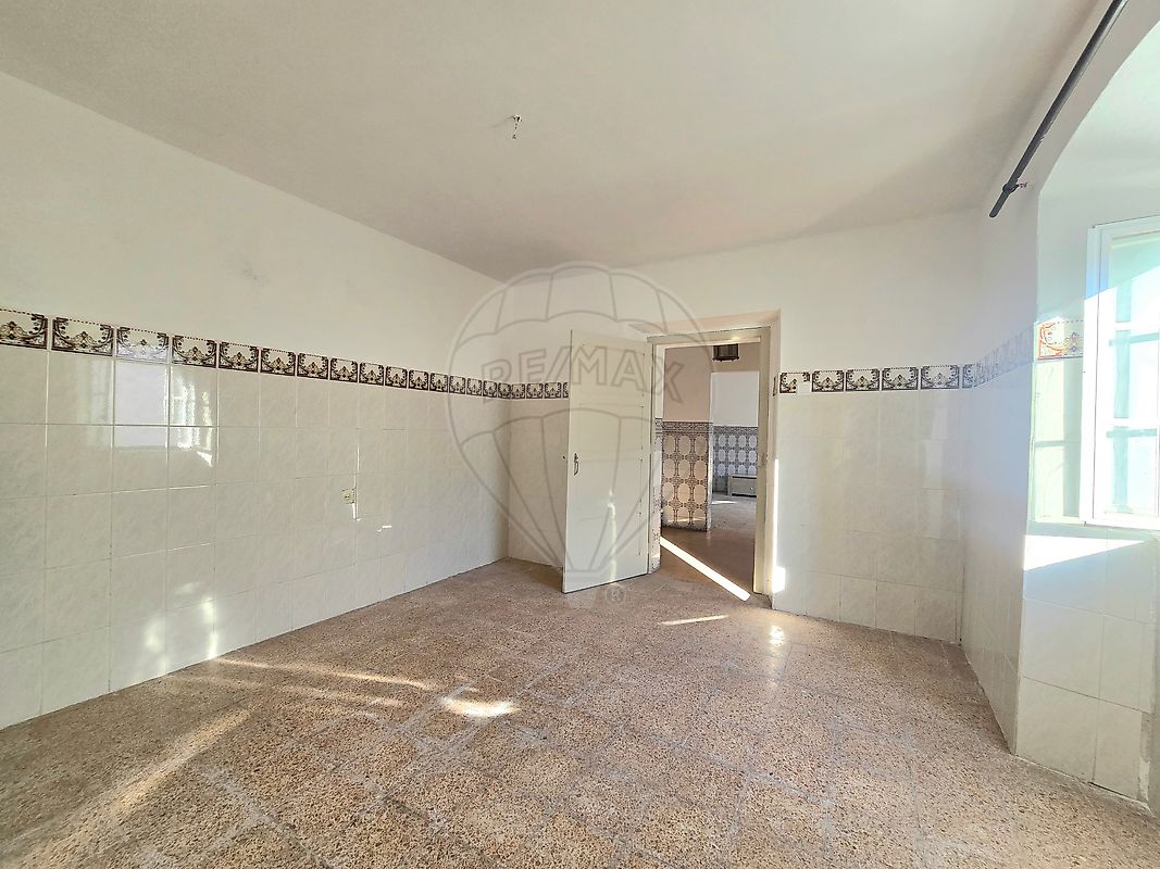 listing 125851004-459 picture-0