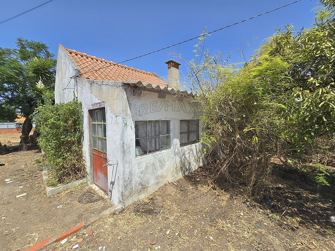 Land for sale in Palmela, Portugal — €195,000