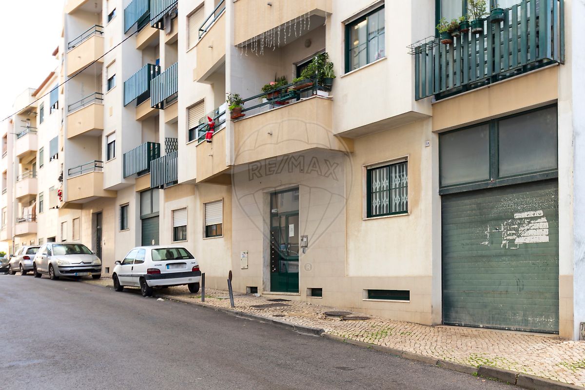Garagem à venda em Setúbal