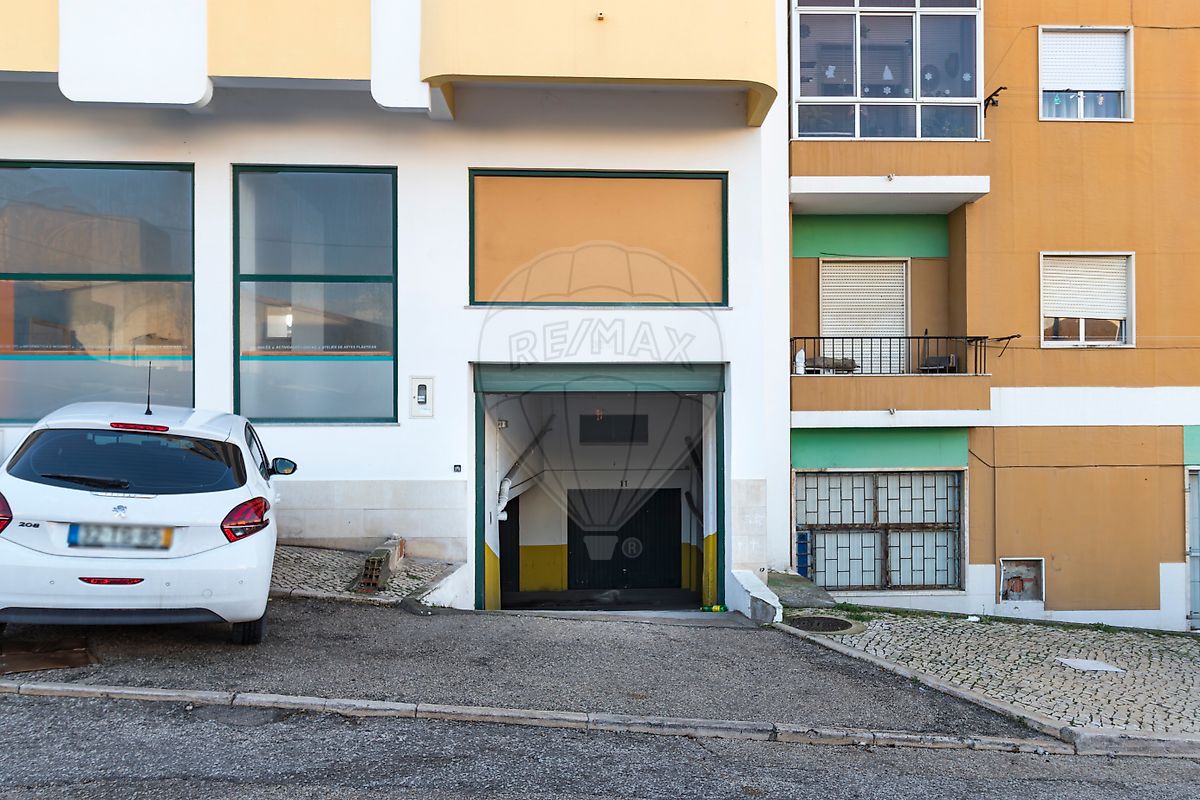 Garagem à venda em Setúbal