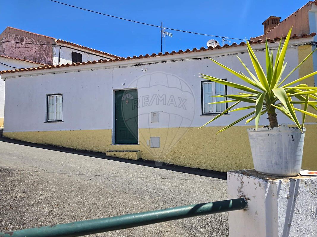 Moradia - Garvão e Santa Luzia, Ourique, Beja