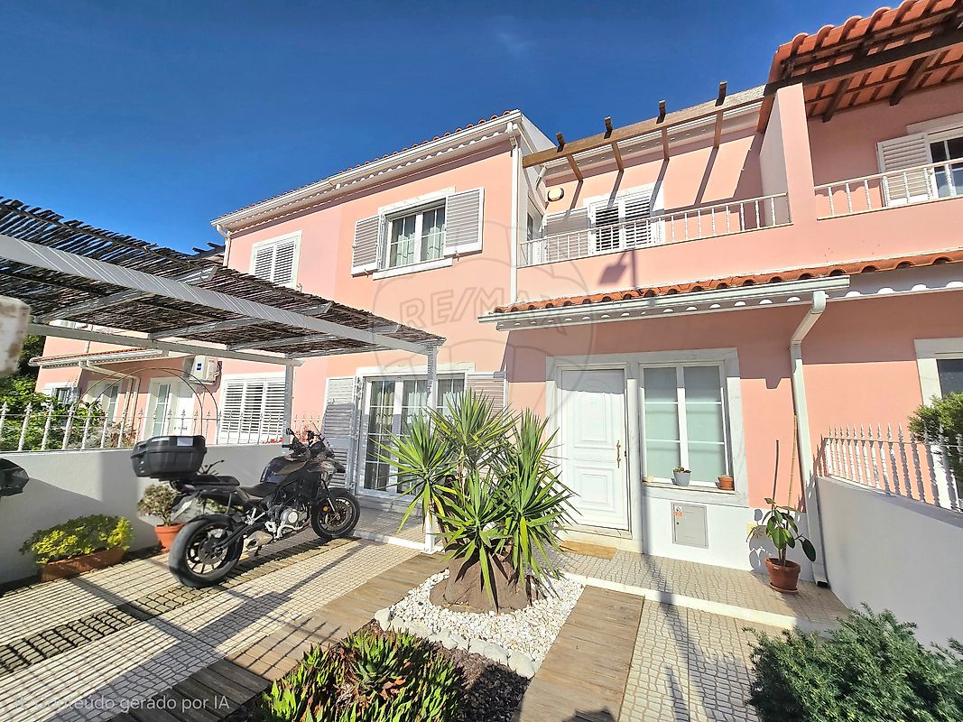 Moradia T3 à venda em Moita