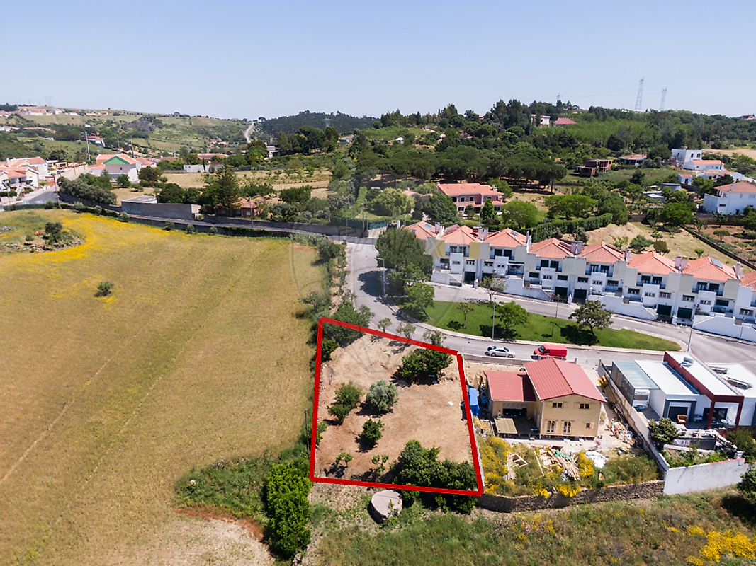 Land for sale in Vila Franca de Xira, Portugal — €87,000